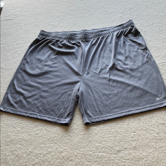 Reebok Charcoal Performance Shorts - Picture 1 of 10